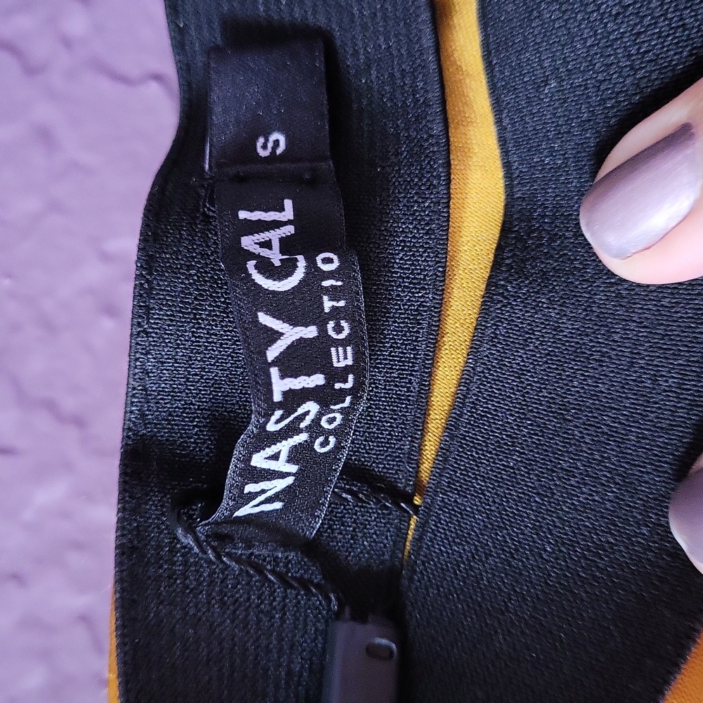 💓💞 Host Pick Nasty Gal Satin Bias Skirt💞💓 - Picture 4 of 10